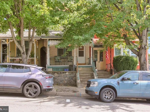 303 Chestnut St, West Reading, PA 19611