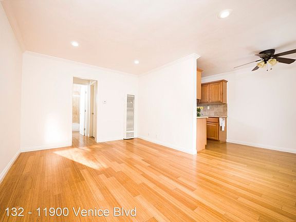 3rd image of 11900 Venice Blvd APT 5