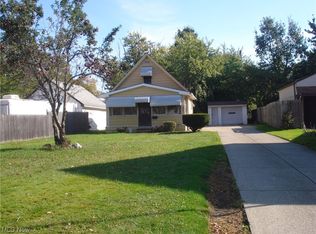 895 E 232nd St, Euclid, OH 44123