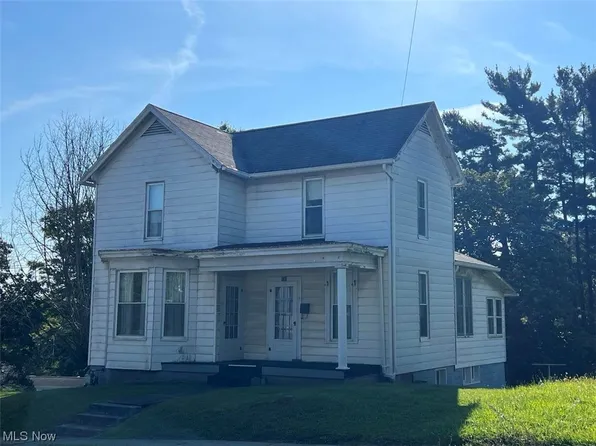 733 Bond Ave, Barnesville, OH 43713