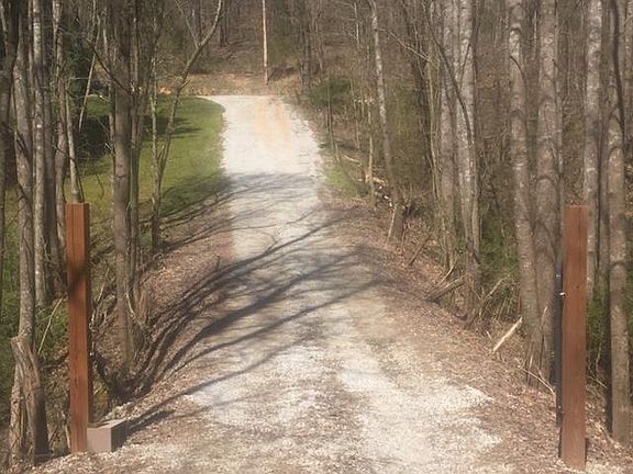 4th image of 5878 Lickton Pike
