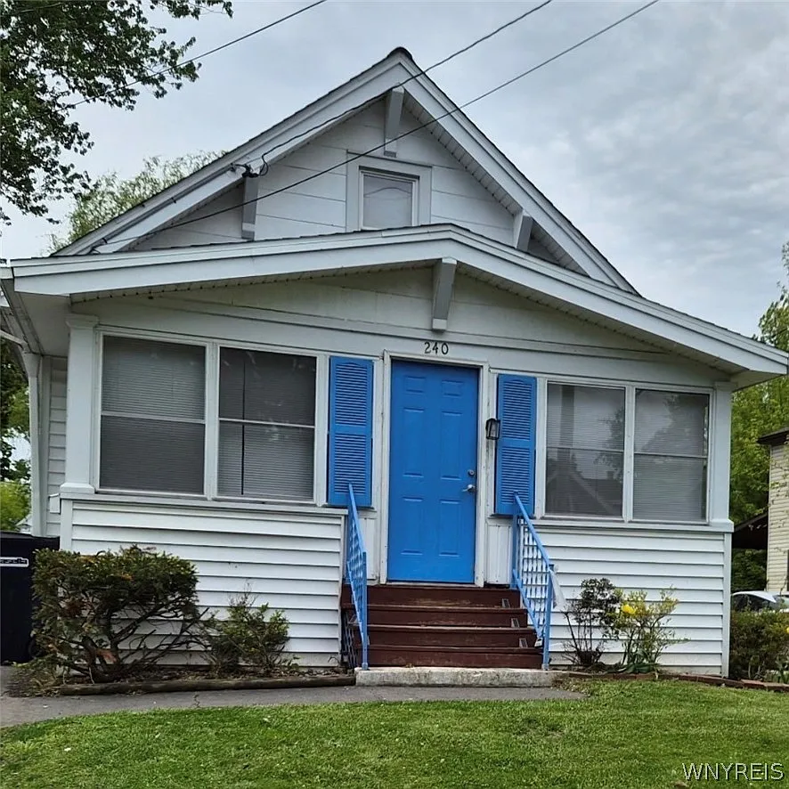 3 bed, 2.0 bath, 1250 sqft, $1,200 — Photo 1