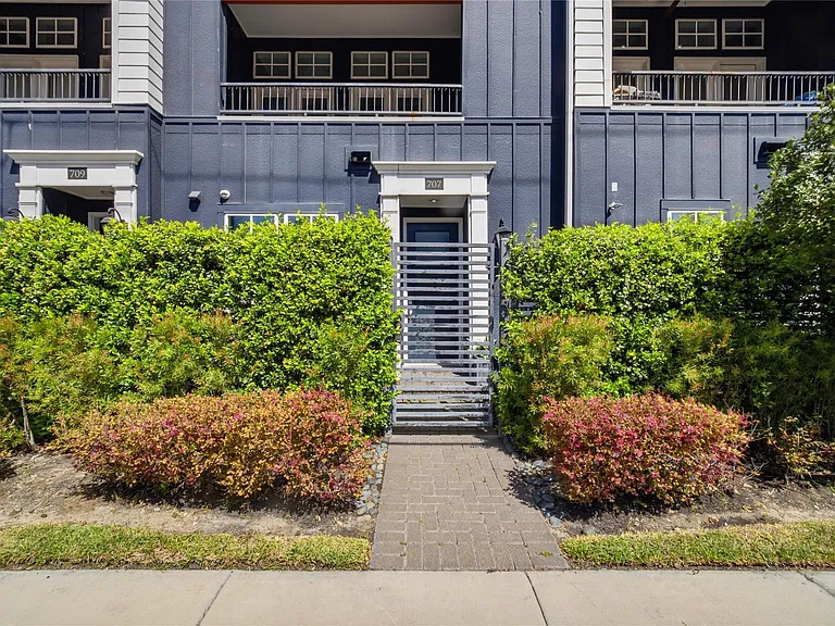 707 Bringhurst St — Photo 22