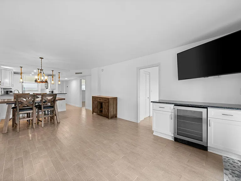 5321 NE 24th Ter #506A — Photo 10