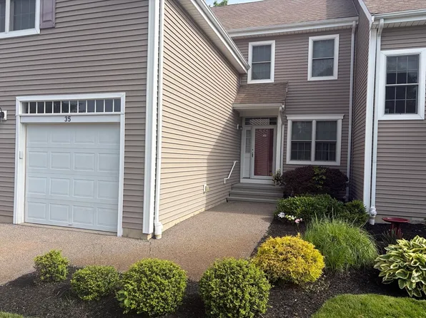902 Main St APT 35, Hanson, MA 02341