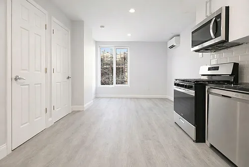 142 Huron St #5C Photo 1