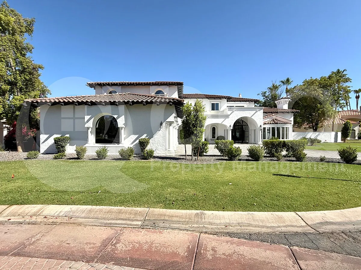 5 bed, 5.0 bath, 6156 sqft, $11,000 — Photo 2
