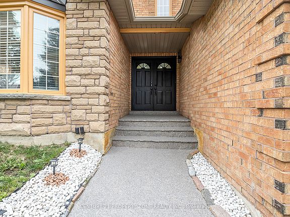 4th image of 27 Bassett Blvd