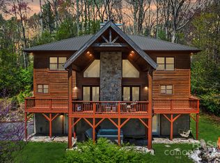 40 Ollis Ridge Ln, Elk Park, NC 28622