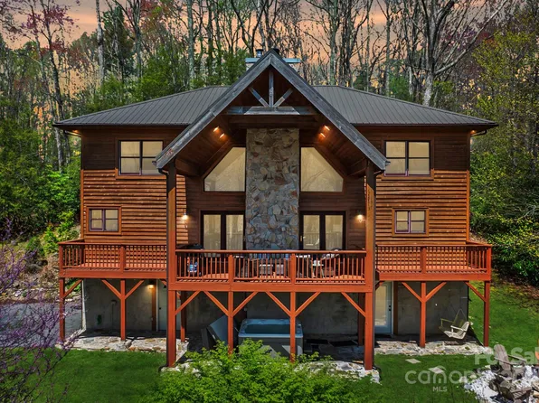 40 Ollis Ridge Ln, Elk Park, NC 28622