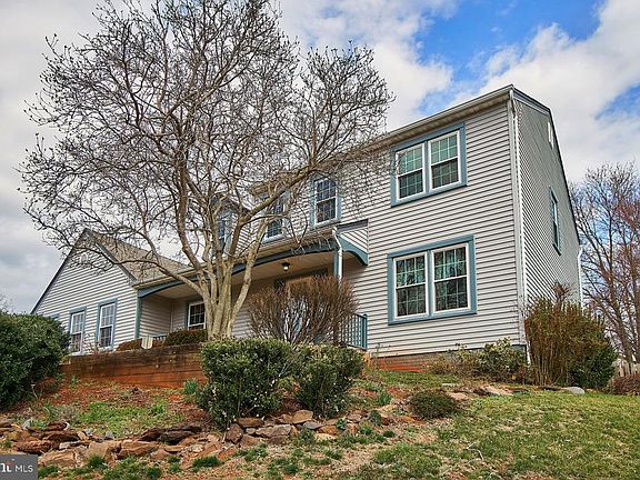 2nd image of 5537 Belle Pond Dr