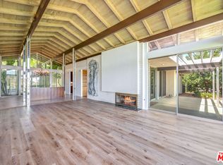 3056 Corda Dr, Los Angeles, CA 90049