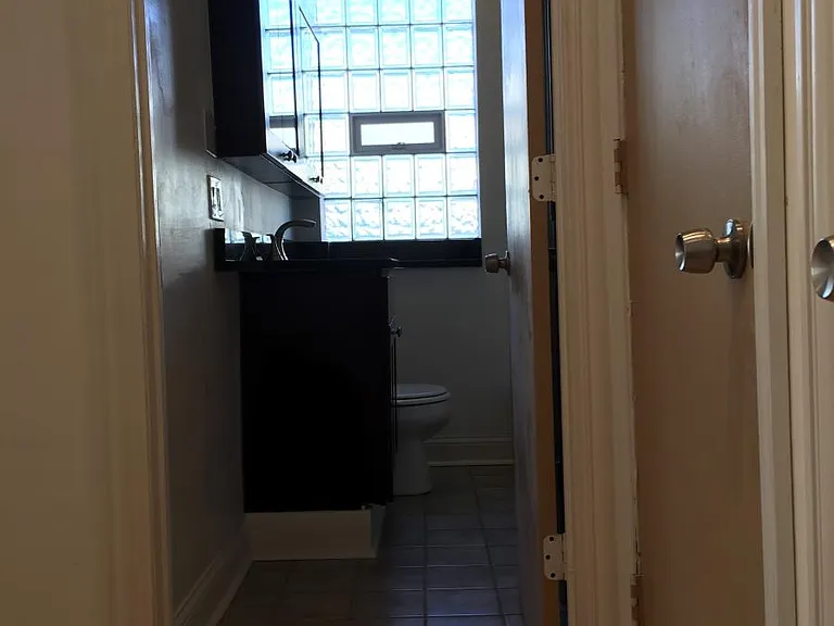 1046 N Spaulding Ave — Photo 17