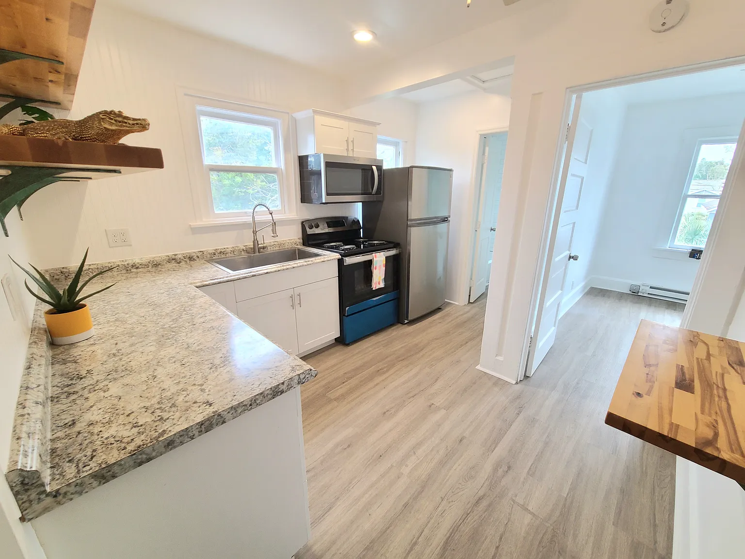 1 bed, 450 sqft, $1,750 — Photo 3