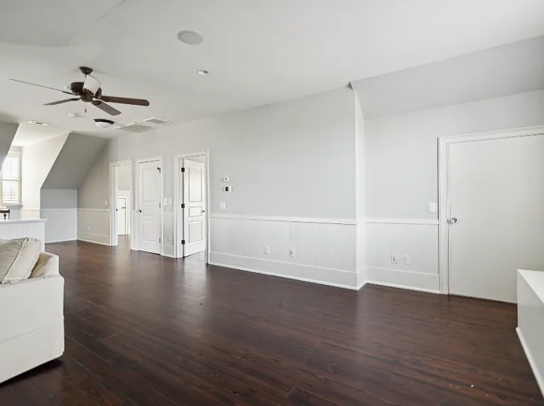 221 King George St — Photo 23