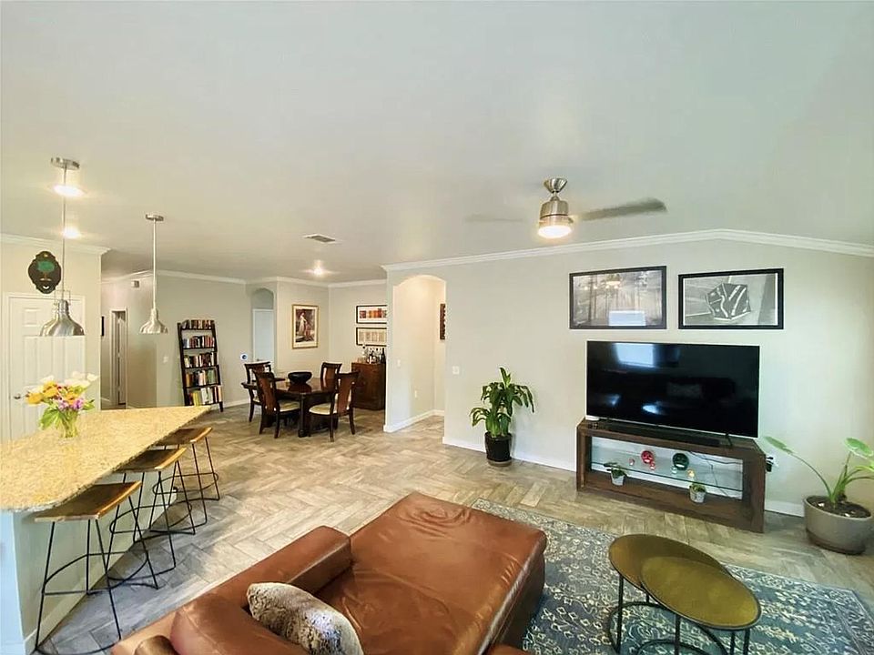 1st image of 5208 English Glade Dr