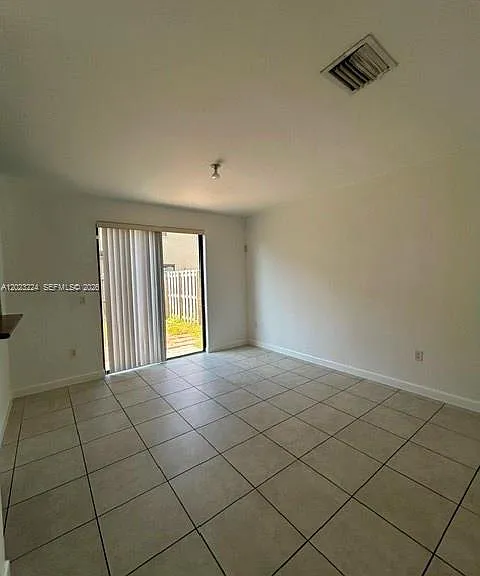 11376 SW 233rd St #11376 — Photo 4