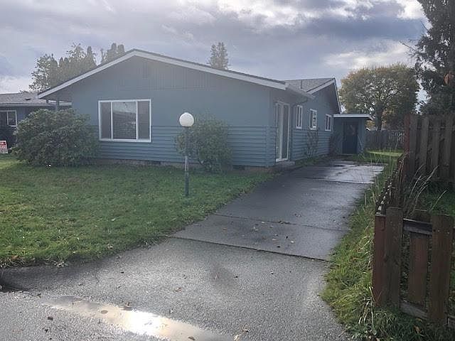 1st image of 1966 NE Hillaire Dr