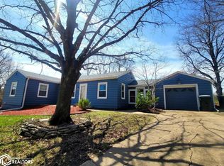 149 Solar Dr, Oskaloosa, IA