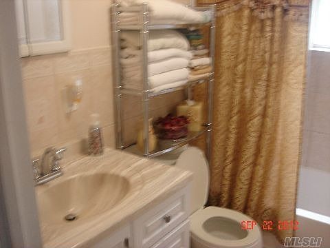 4th image of 11631 146th St