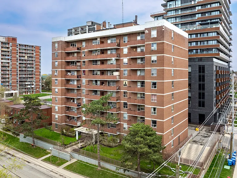 20 Elizabeth St N #1007 — Photo 13