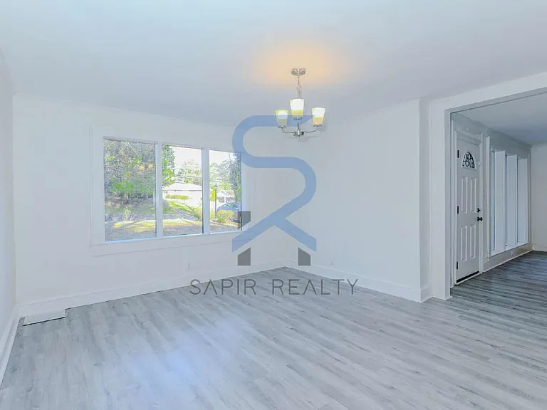 1026 Lynhurst Dr SW — Photo 6
