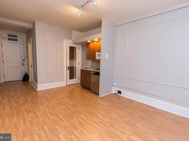 1324 Locust St #530 — Photo 20