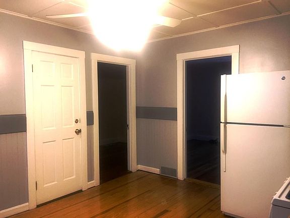 4th image of 29 Forest Ave #29