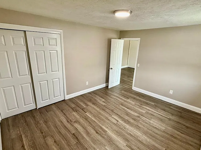 Henry Terrace Apartments LLC — Photo 9