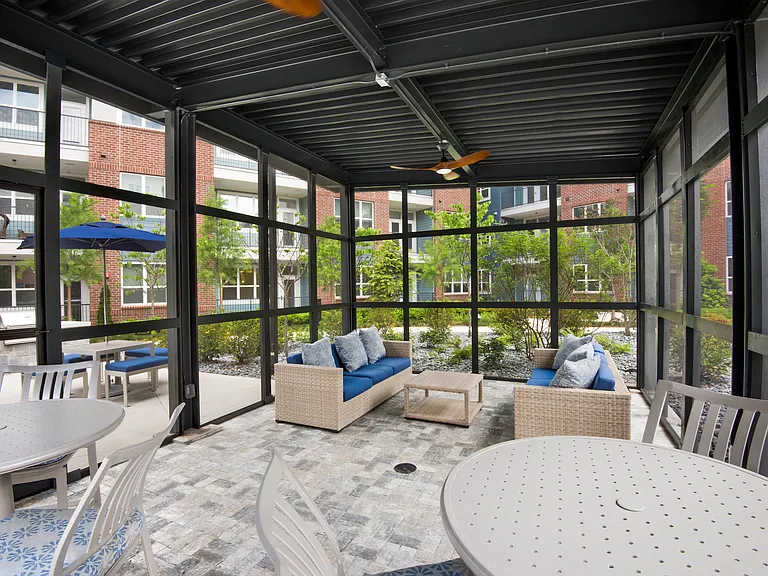 AMLI Decatur — Photo 6