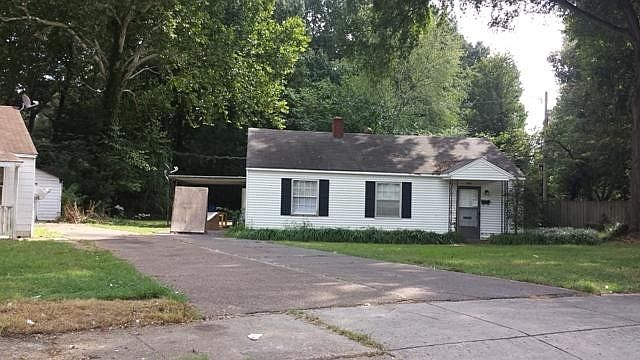 2nd image of 3937 S Rossiland Cir