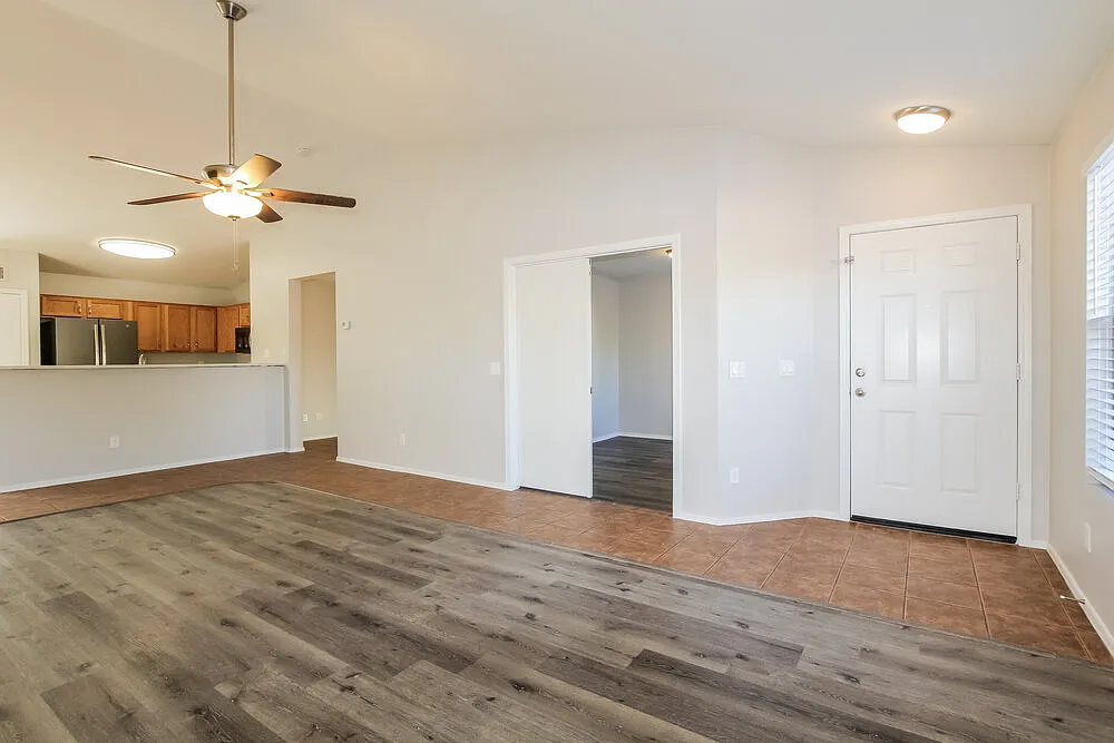 4 bed, 2.0 bath, 1534 sqft, $2,005 — Photo 4