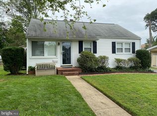 1934 Burfoot St, Falls Church, VA 22043