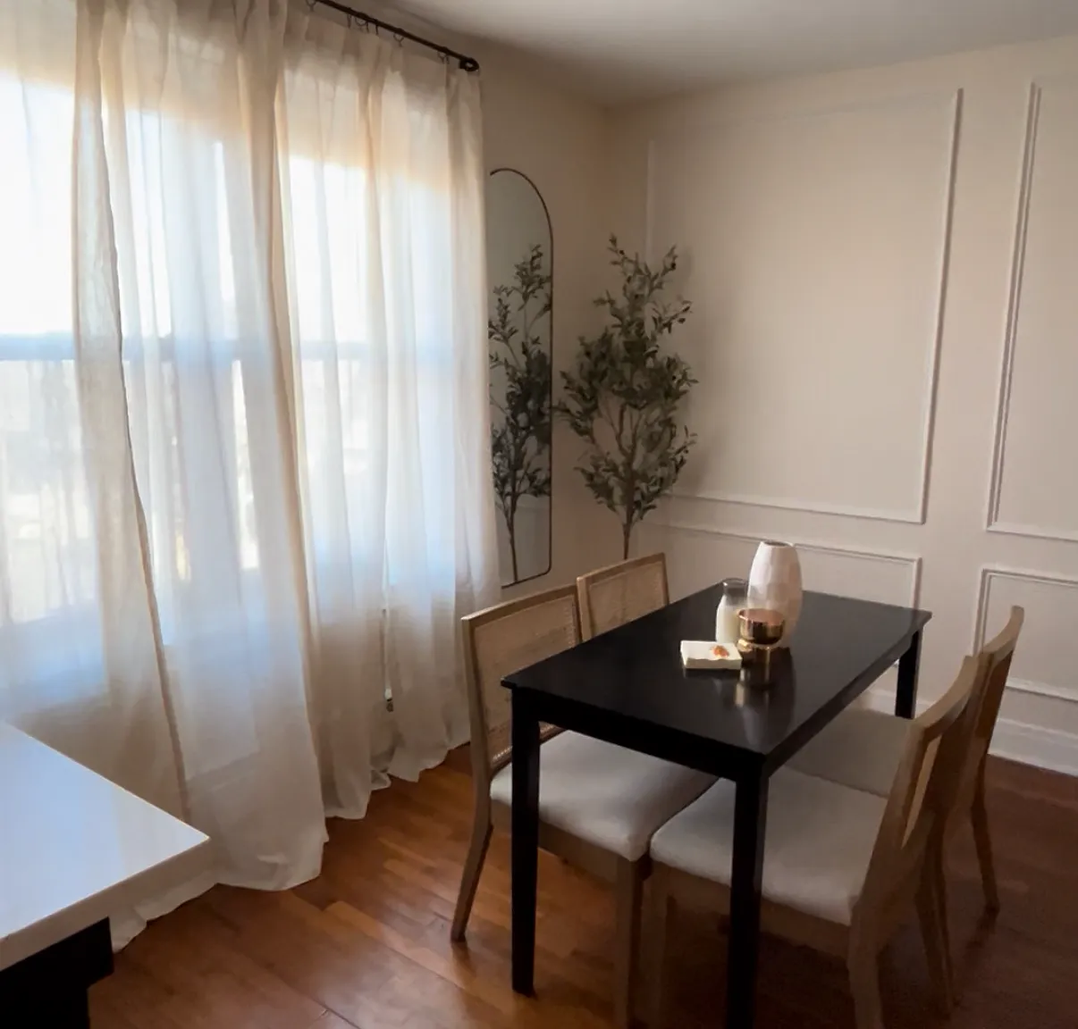 1 bed, $2,350 — Photo 3