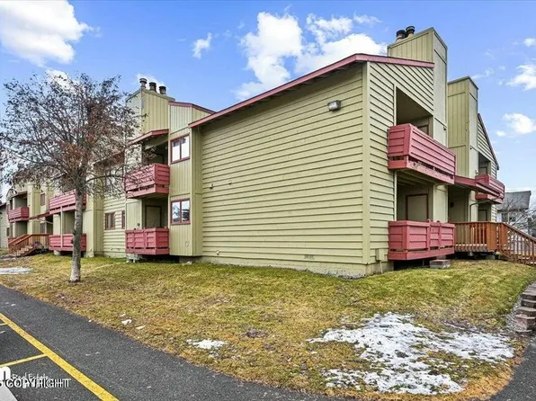 10250 Jamestown Dr #B-13, Anchorage, AK 99507