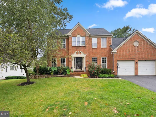 8220 Hortonia Point Dr, Millersville, MD 21108