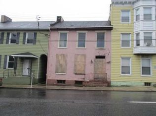 20 W Queen St, Chambersburg, PA 17201