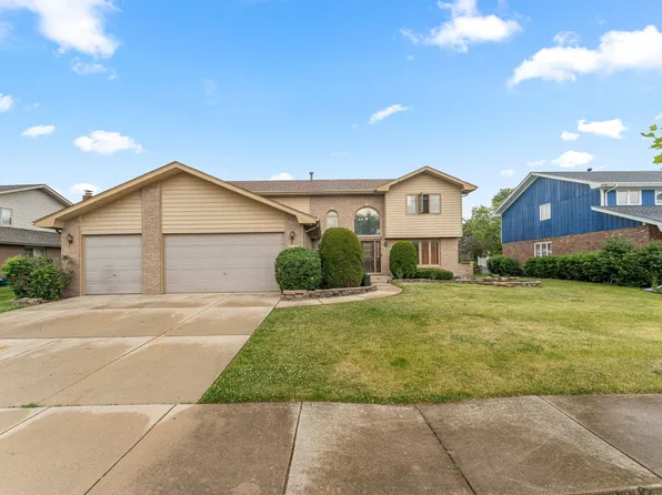 19644 Brookfield Cir, Tinley Park, IL 60487
