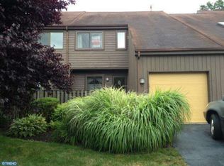 4 Jacob Ct, Ewing, NJ 08628