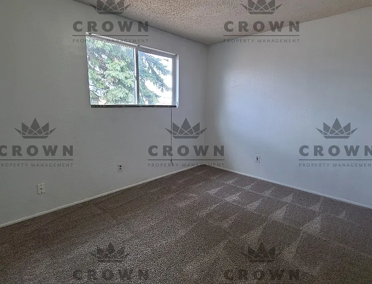 201 Arp Ave — Photo 5