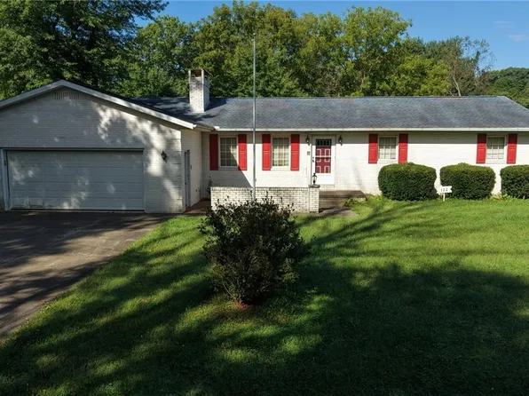 122 High St, Tuscarawas, OH 44682
