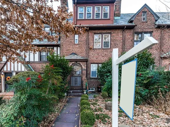 82-14 Austin Street image 1 of 23