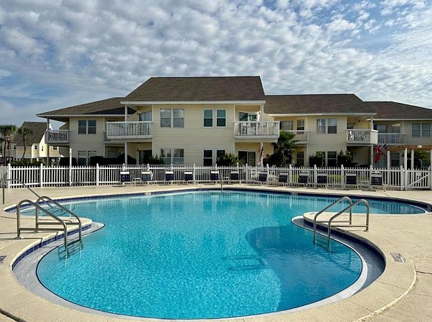 1st image of 775 Gulf Shore Dr Unit 8131