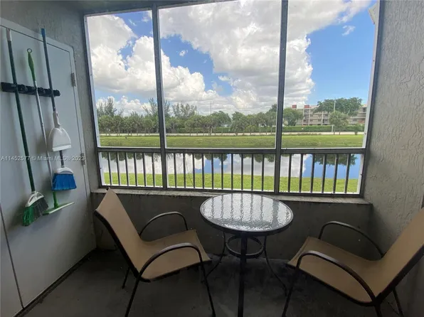 2861 N Oakland Forest Dr APT 206, Fort Lauderdale, FL 33309