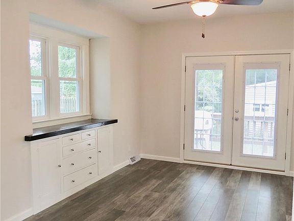 3rd image of 4133 Garden Park Dr