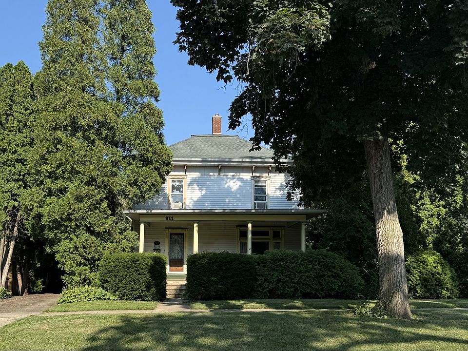 1st image of 811 NW 3rd Ave