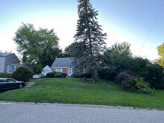 2nd image of 3741 Brentwood Dr