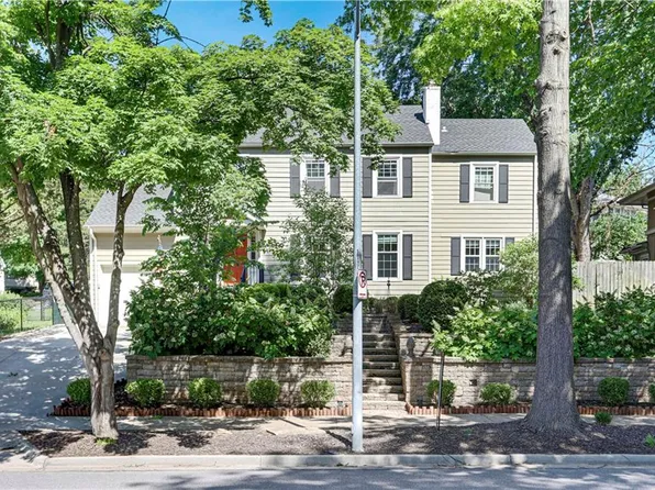 5505 Oak St, Kansas City, MO 64113