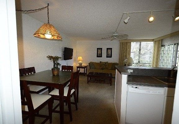 3rd image of 75-6016 Alii Dr APT 204