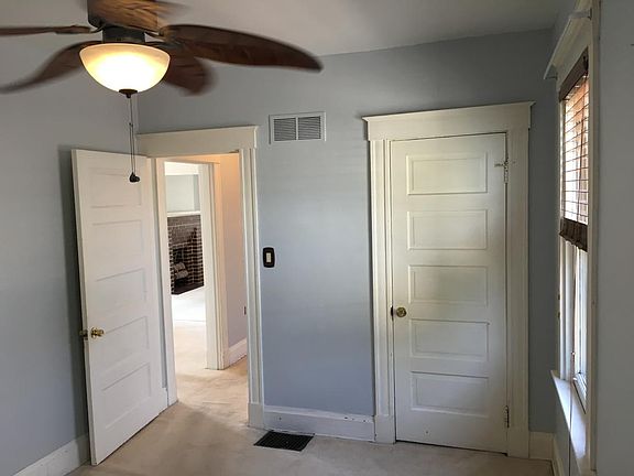 5th image of 4008 Burwood Ave